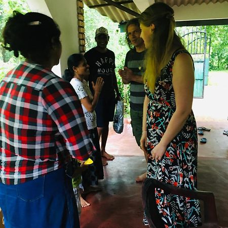 Punkalasa Tourist Lodge Anuradhapura Zewnętrze zdjęcie
