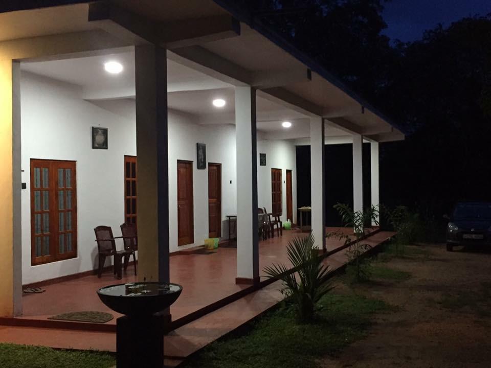 Punkalasa Tourist Lodge Anuradhapura Zewnętrze zdjęcie