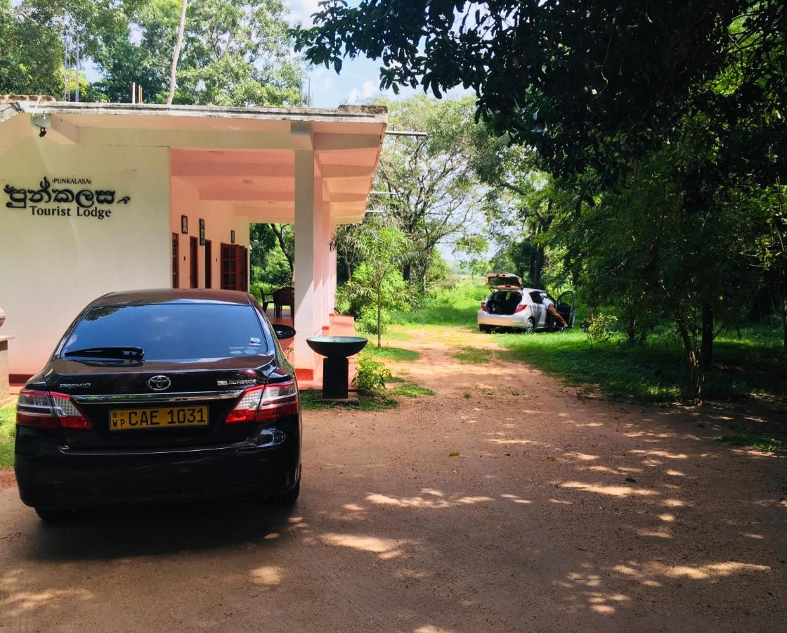 Punkalasa Tourist Lodge Anuradhapura Zewnętrze zdjęcie